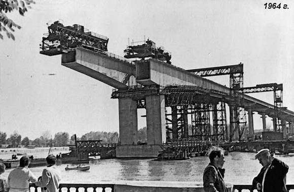 1964 год. Так строился Ворошиловский мост.